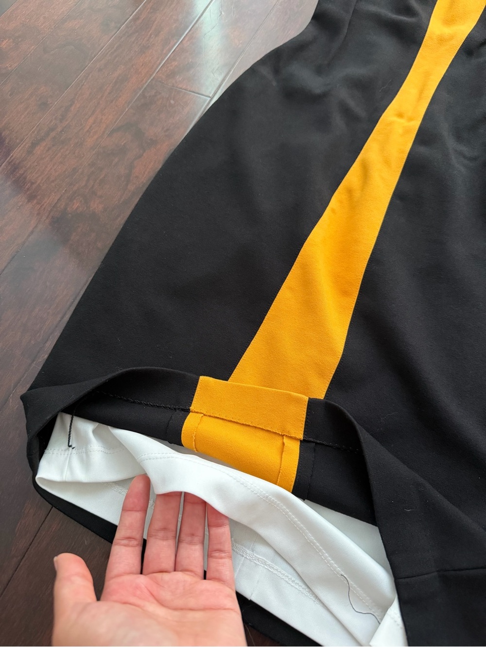 Cache Vintage Bodycon Sleeveless Colorblock Dress, Size 2, Black Yellow Work - Picture 3 of 6